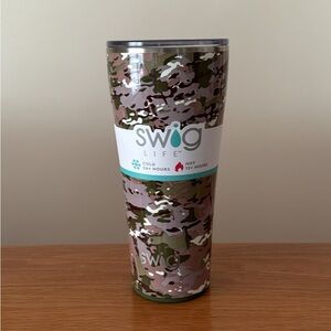 “Swig” 32 oz. Tumbler